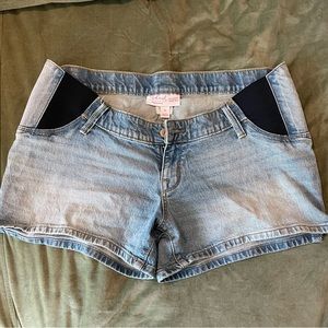 Target Maternity shorts with side panel